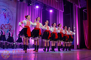 Чебаркуль (Челябинская область). Молдавские женские костюмы