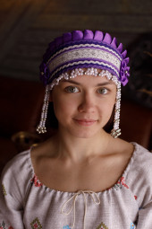 Кокошник "ИННА" фиолетовый-белый Кокошник "ИННА" фиолетовый-белый